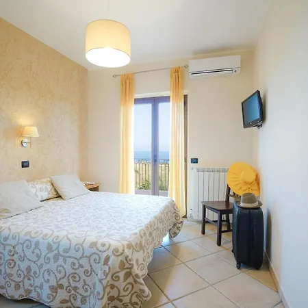 D'aquino 4*