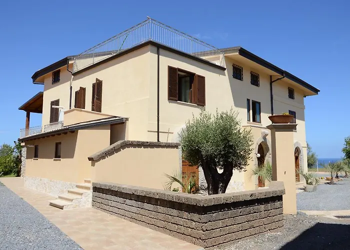 לינה וארוחת בוקר D'aquino 4*